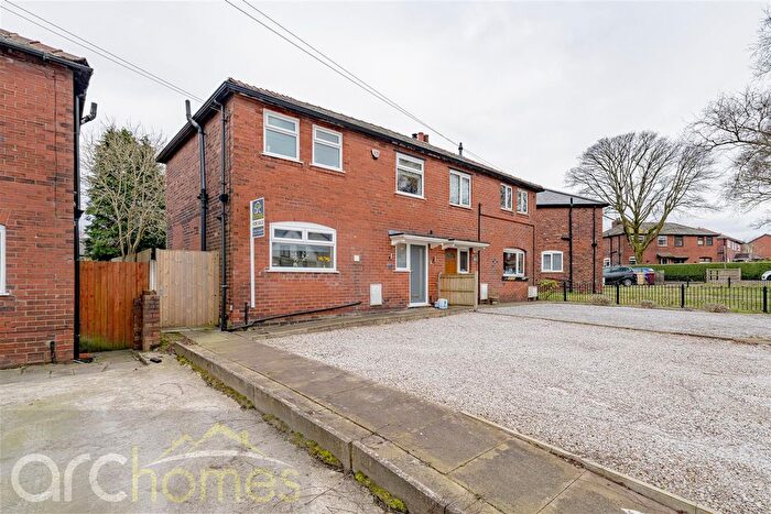 3 Bedroom Semi-Detached House For Sale In Chorley Road, Westhoughton, Bolton, BL5