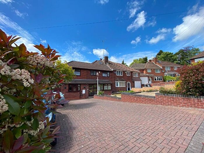 5 Bedroom Semi-Detached House For Sale In Sedgley Grove, Birmingham, B20