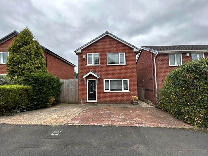 3 Bedroom Detached House For Sale In Downham Close, Oldham, OL2