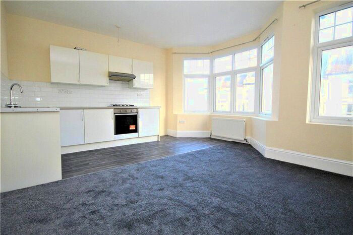 2 Bedroom Flat To Rent In Clifton Road, South Norwood, London, SE25