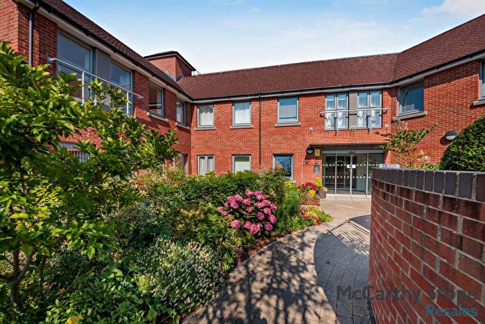1 Bedroom Apartment For Sale In Blunsdon Court, Lady Lane, Swindon, SN25