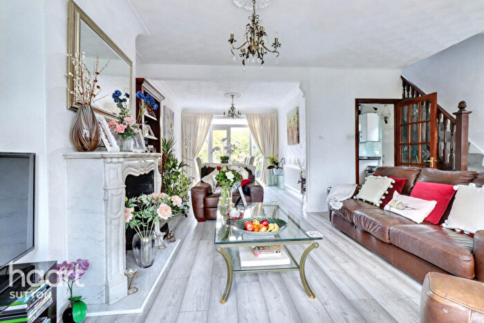 3 Bedroom Semi-Detached House For Sale In Midway, Sutton, SM3