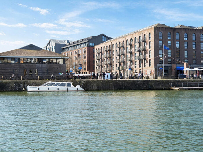 1 Bedroom Apartment To Rent In McArthurs Yard, Bristol, BS1