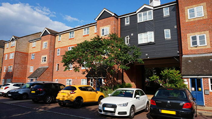 Flat To Rent In Webley Court, Sten Close, Enfield, EN3