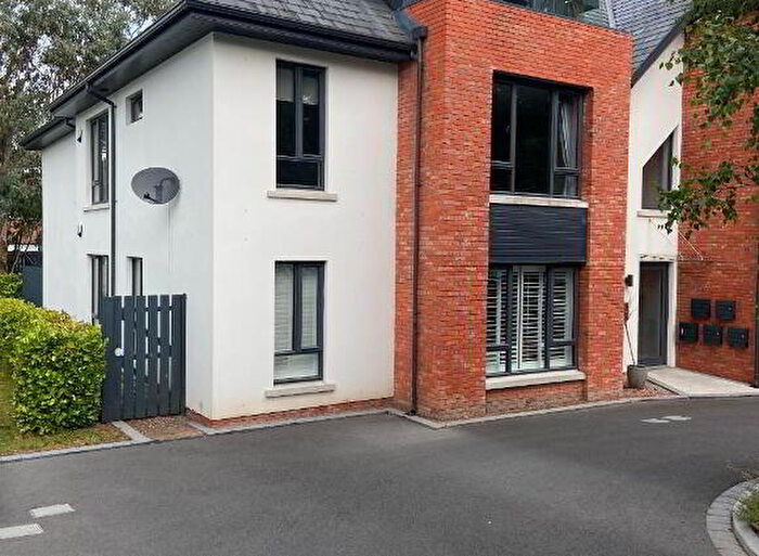 3 Bedroom Apartments To Rent In Newforge Lane, Belfast, BT9