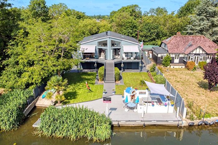 3 Bedroom Detached House For Sale In Laleham Reach, Chertsey, KT16