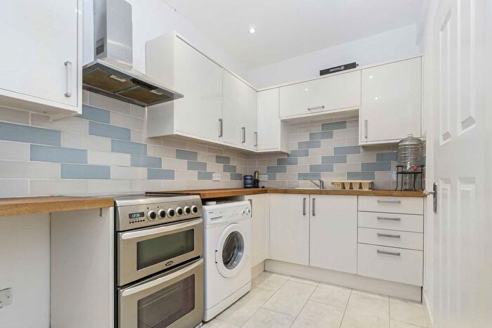 Studio To Rent In Broad Street, Teddington, TW11