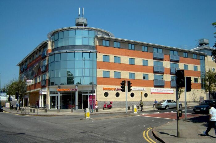 2 Bedroom Flat To Rent In Commodore Court, Bar Lane, Aspley, Nottingham, NG8