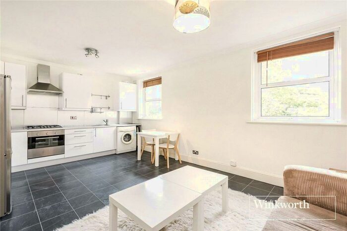 2 Bedroom Apartment To Rent In St. Mary's Avenue, Finchley, London, N3