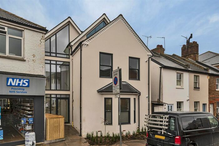 1 Bedroom Flat To Rent In Canbury Park Road, Kingston Upon Thames, KT2