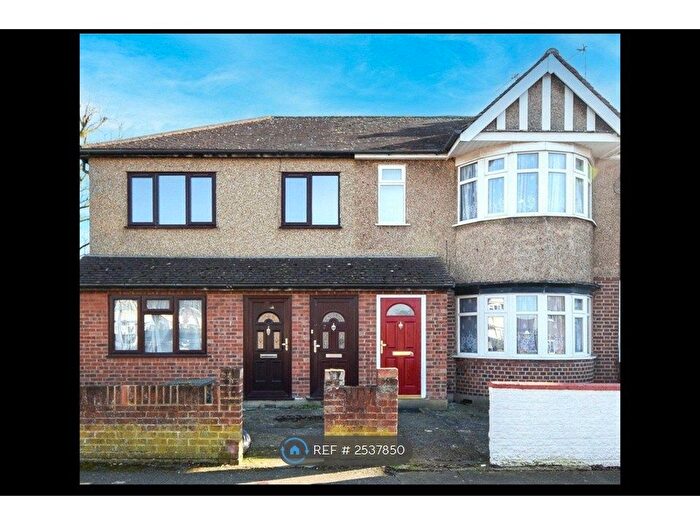 1 Bedroom Maisonette To Rent In Sidmouth Drive, Ruislip, HA4