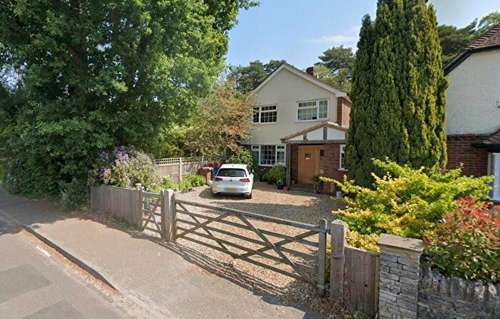 4 Bedroom Detached House For Sale In Red House Lane, Elstead, Godalming, Surrey, GU8