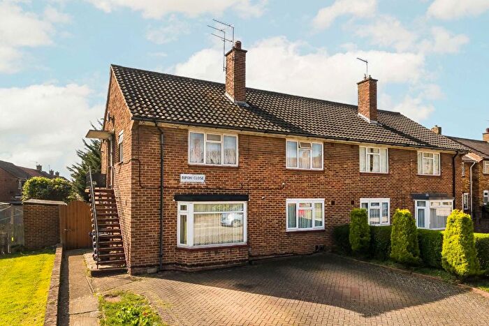 2 Bedroom Maisonette For Sale In Ripon Close, Northolt, UB5