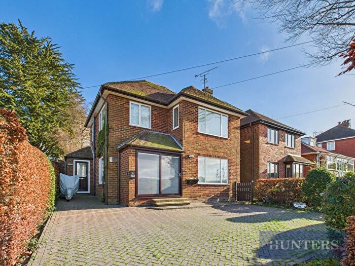 2 Bedroom Flat For Sale In Red Scar Lane, Scarborough, YO12