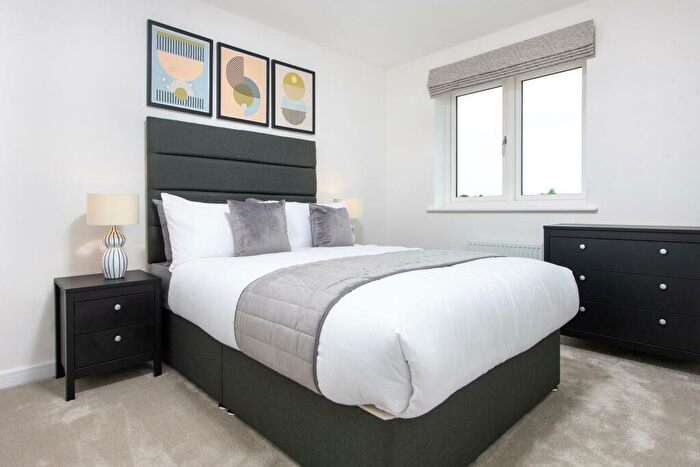 5 Bedroom Semi-Detached House For Sale In Thame, Oxfordshire, OX9