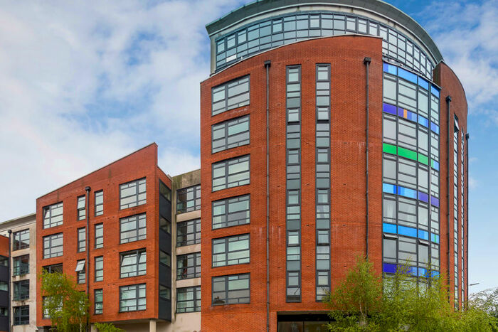 2 Bedroom Apartment To Rent In Kennet Street, Reading, RG1