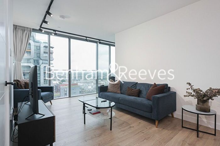 2 Bedroom Flat To Rent In Bollinder Place, Shoreditch, EC1V