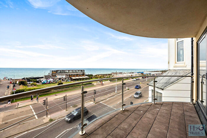 2 Bedroom Apartment For Sale In Kingsway, Hove, BN3