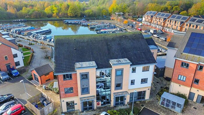 2 Bedroom Flat For Sale In Marina Walk, Leigh, WN7