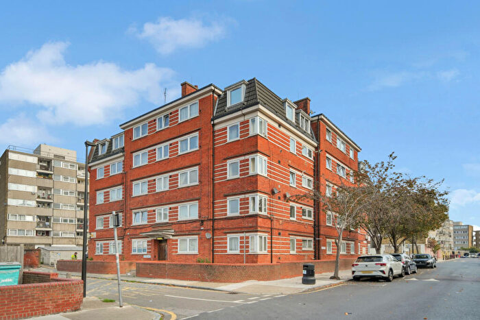 2 Bedroom Apartment For Sale In Butler House, Bacton House, London, E2
