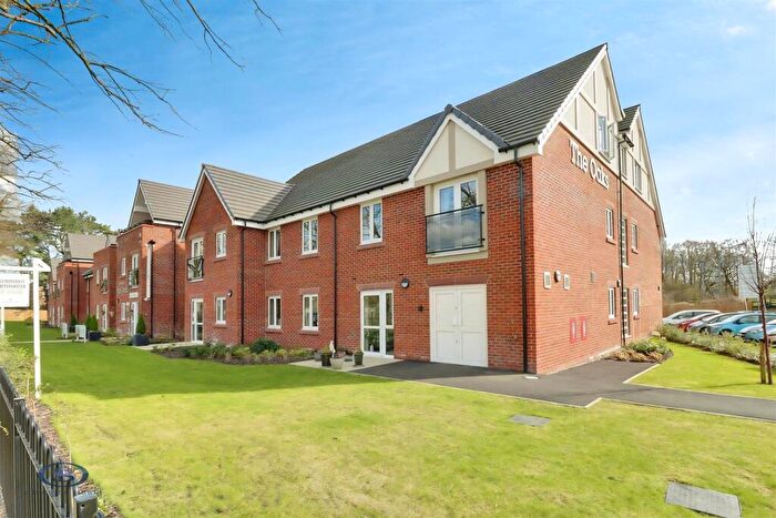 2 Bedroom Apartment For Sale In The Oaks, Cedar Avenue, Alsager, ST7