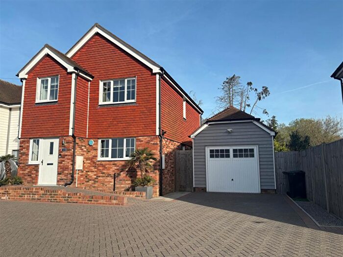 3 Bedroom Detached House For Sale In Lea Close, Brede, TN31