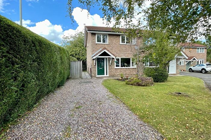 3 Bedroom Semi-Detached House For Sale In Keepers Close, Knutsford, WA16