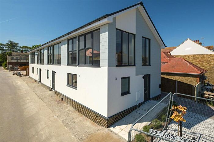 2 Bedroom End Of Terrace House For Sale In Suffolk Avenue, Westgate On Sea, CT8