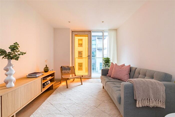 1 Bedroom Flat To Rent In Millharbour, London, E14