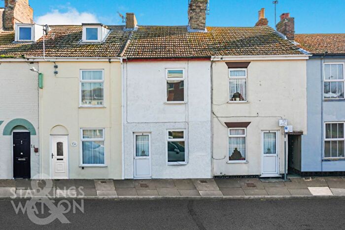 2 Bedroom Terraced House To Rent In Tennyson Road, Lowestoft, NR32