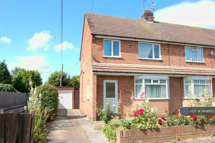 3 Bedroom Semi-Detached House To Rent In Sixth Avenue, Chelmsford, CM1