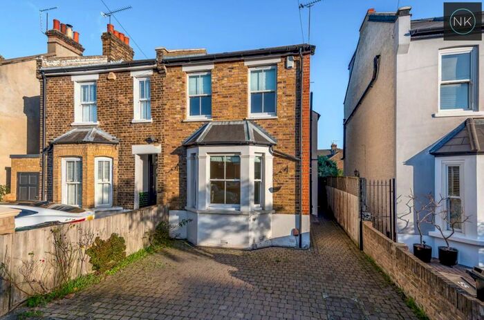 3 Bedroom Semi-Detached House To Rent In Carnarvon Road, South Woodford E18