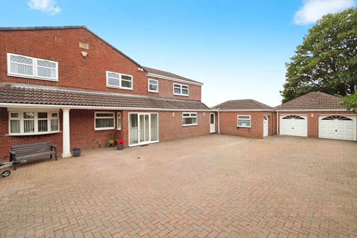 7 Bedroom Detached House For Sale In Mansfield Road, Mansfield, NG21