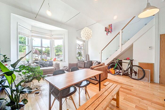 3 Bedroom Flat To Rent In Jerningham Road, London, SE14