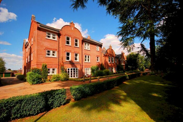 2 Bedroom Flat To Rent In Horseshoe Lane East, Merrow, Guildford, GU1