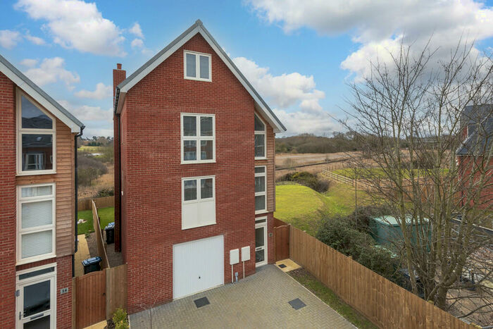 4 Bedroom Detached House To Rent In Willowbank, Melton, IP12