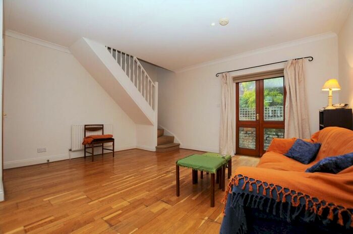 2 Bedroom Terraced House To Rent In Oldfield Road, Stoke Newington, N16