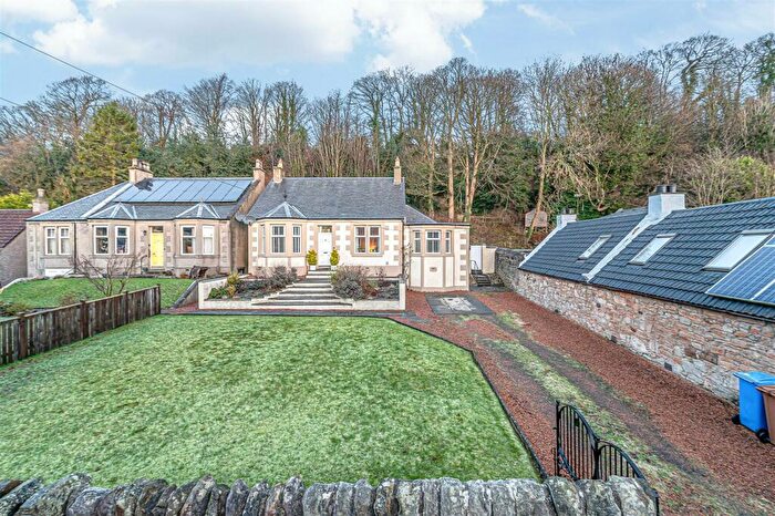 3 Bedroom Detached Bungalow For Sale In Main Street, Newmills, KY12