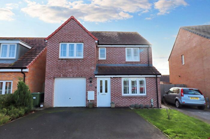 4 Bedroom Detached House For Sale In Goater Way, Fair Oak, SO50