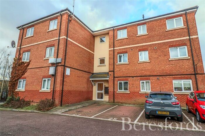 2 Bedroom Apartment To Rent In Crosse Courts, SS15