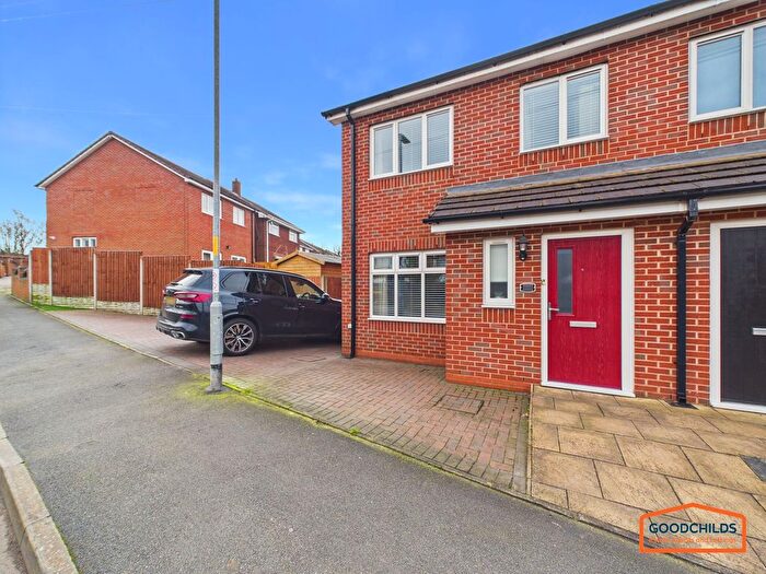 3 Bedroom Semi-Detached House For Sale In Howdles Lane, Walsall, WS8
