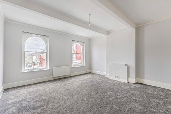 2 Bedroom Flat To Rent In High Street London, NW10