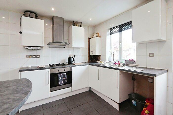 2 Bedroom Terraced House To Rent In Wellington Street, New Whittington, Chesterfield, S43