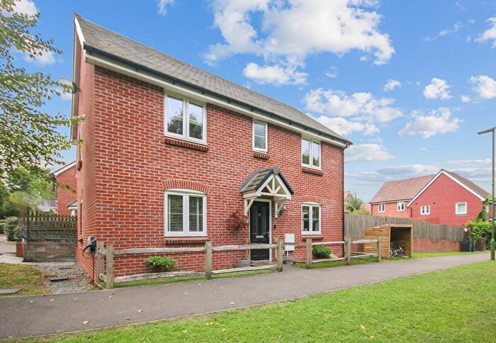 3 Bedroom Detached House For Sale In Acorn Avenue, Crawley Down, Crawley, RH10