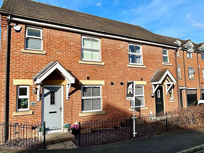 3 Bedroom Semi-Detached House For Sale In Wells Drive, Hambleton, YO8