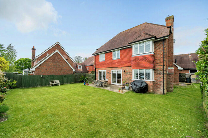 4 Bedroom Detached House For Sale In Moorcroft Close, Sutton Scotney, Winchester, SO21