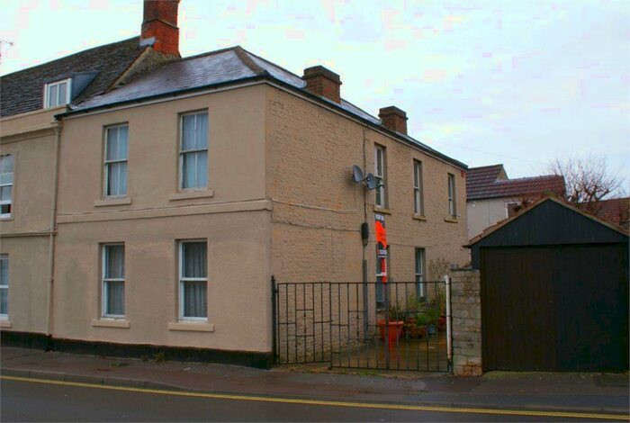 2 Bedroom Apartment To Rent In Flat, The Causeway, Chippenham, SN15