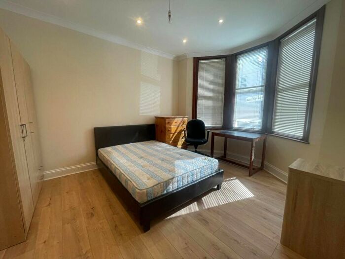 4 Bedroom Terraced House To Rent In Balmoral Road, Willesden, NW2