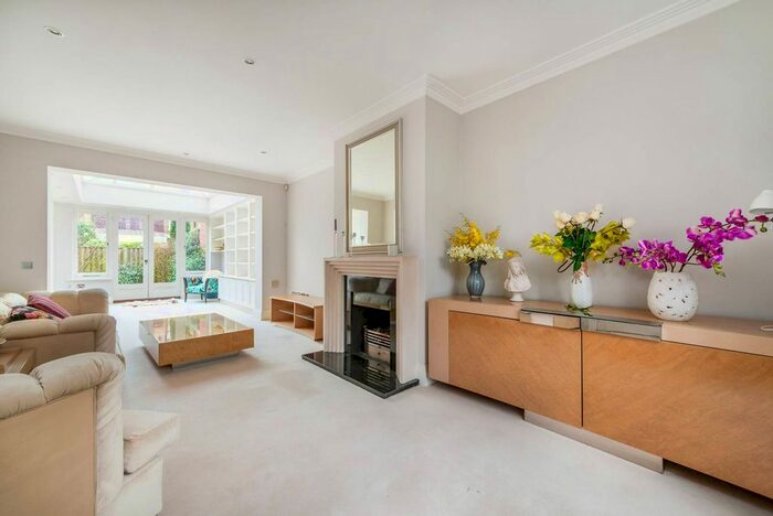 5 Bedroom Detached House To Rent In Chalmers Way, St Margarets, Twickenham, TW1