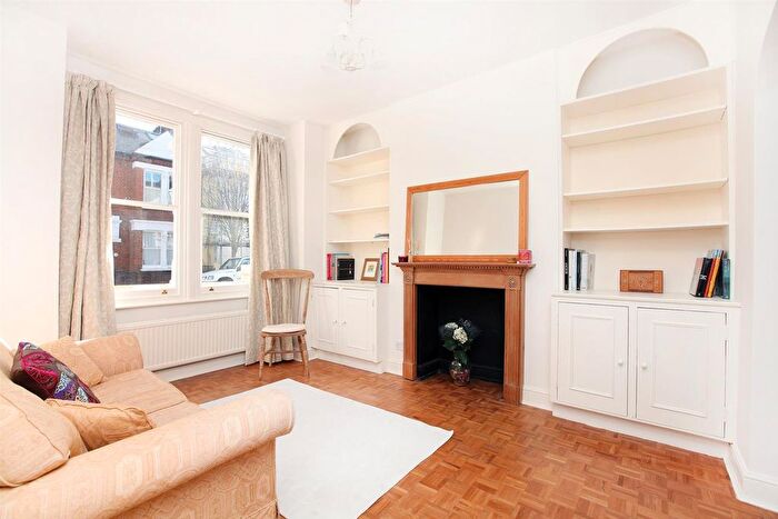2 Bedroom Flat To Rent In Wardo Avenue, SW6